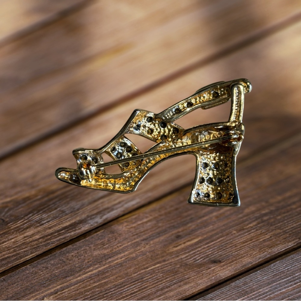 Chunky Heel Sandal Brooch Sparkling Gold and Silver - Picture 5 of 11